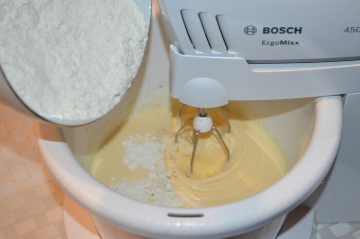 add the flour mixture