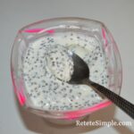 Budinca de chia cu iaurt grecesc