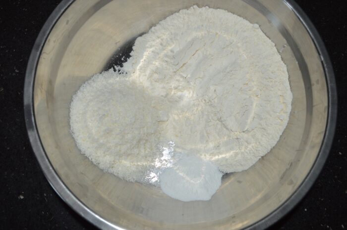 mix the flour with the grated coconut