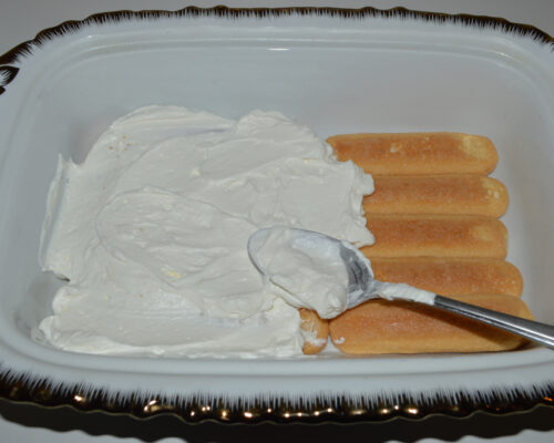 Spread the whipped cream