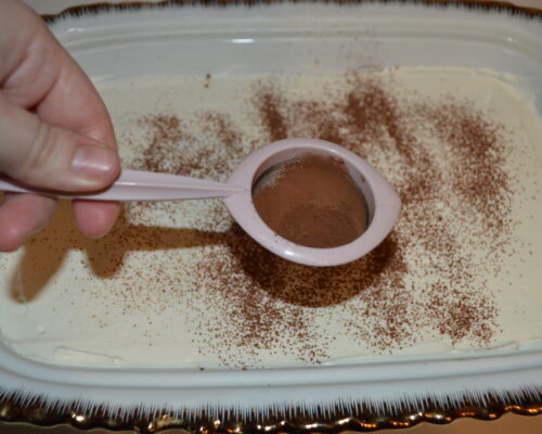 Sprinkle cocoa powder