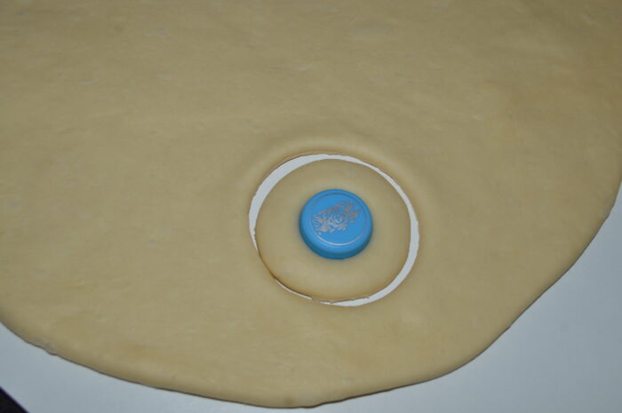 form a smaller circle in the middle