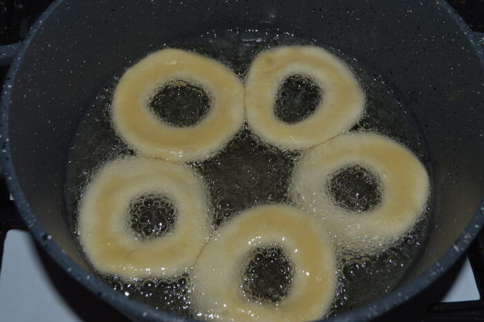 Put the donuts in oil and fry