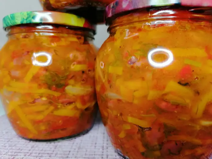 Tocana de legume cu fasole la borcan poza