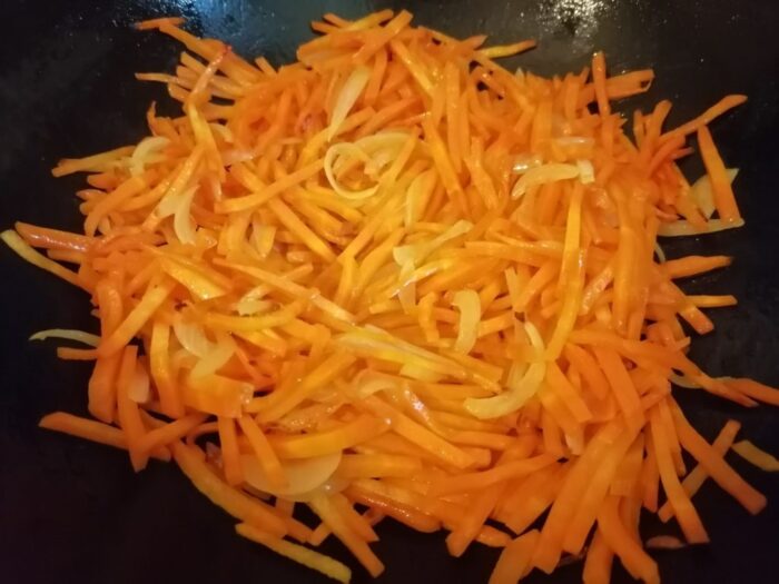 se prăjesc morcovii