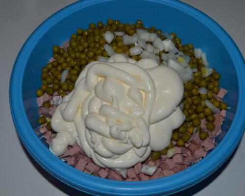 Add mayonnaise and stir