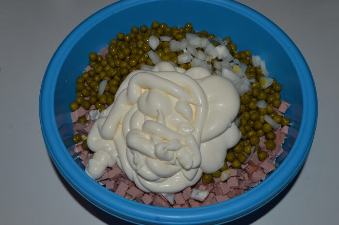 Add mayonnaise and stir