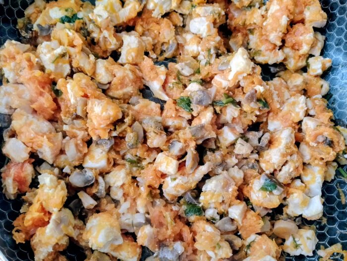 Presarati sare si gatiti inca aproximativ 15 minute