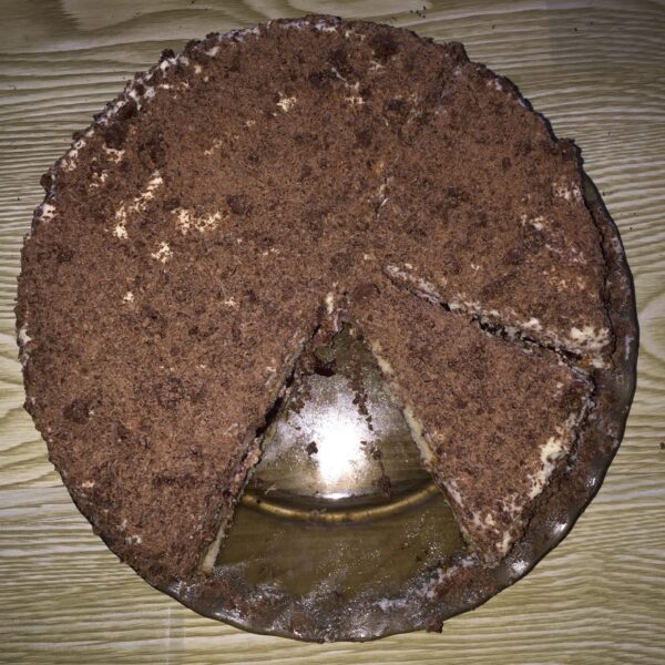 Let the cake sit in the refrigerator for at least 3-4 hours