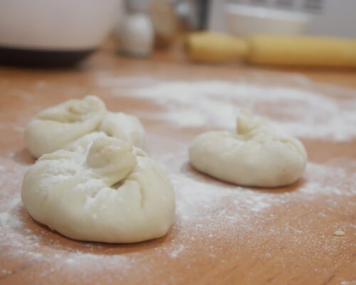 Khinkali trebuie gătit în apă clocotită