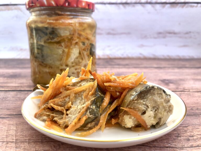 Консервы из скумбрии с морковью
