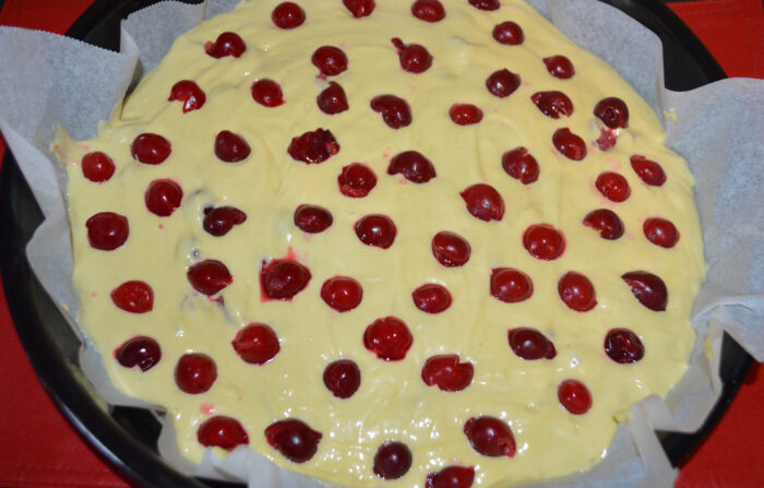 Arrange the remaining sour cherries