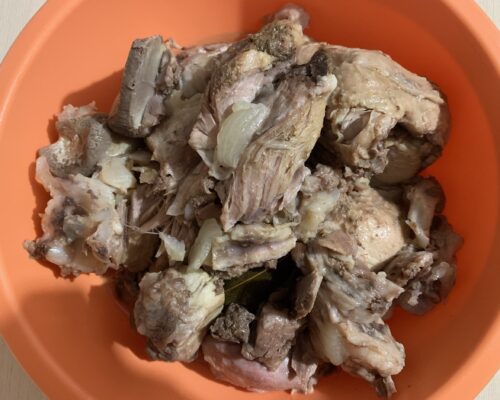 When the meat is cooked, remove and leave to cool