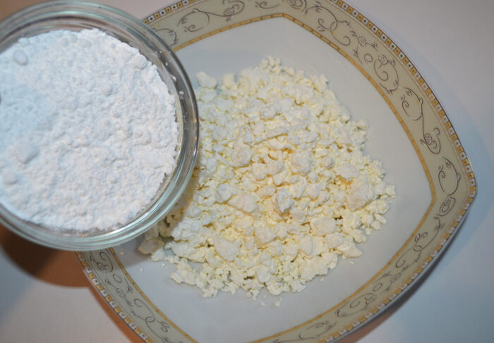 Add powdered sugar to the cottage cheese