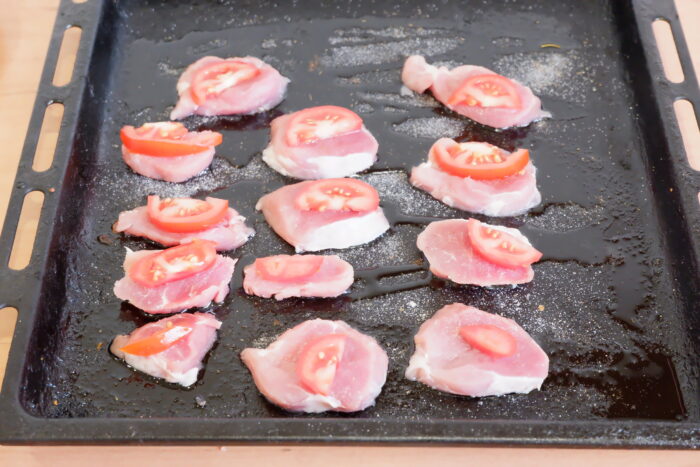 Place the meat pieces on an oiled baking tray