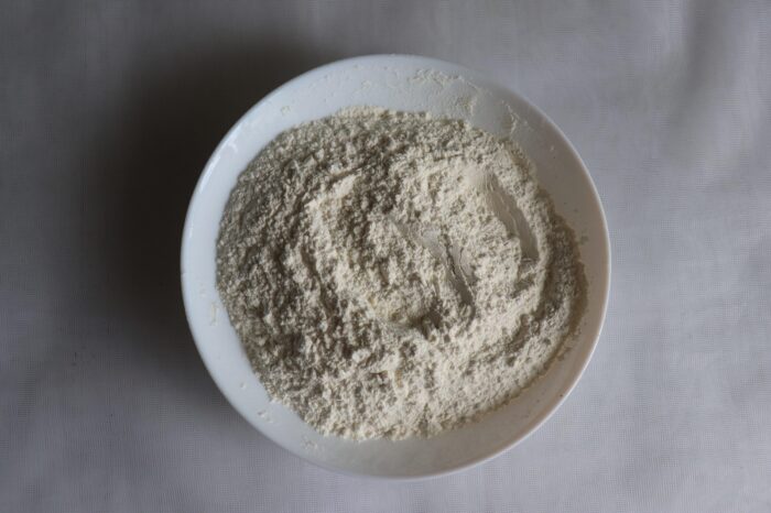 mix the sifted flour, baking powder