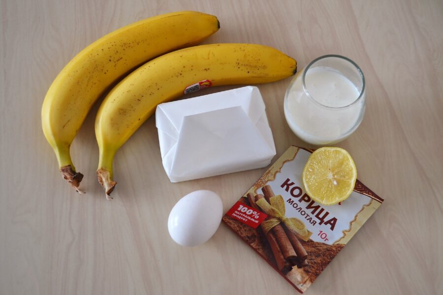 ingredients for banana & cottage cheese cake