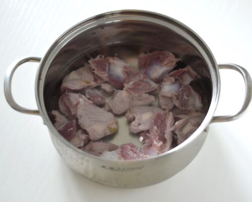 Wash the chicken gizzards