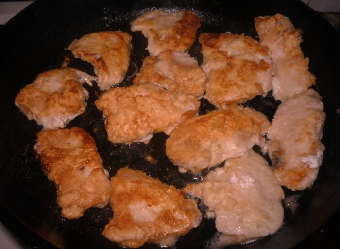 Acum prăjiți puiul timp de 4 min