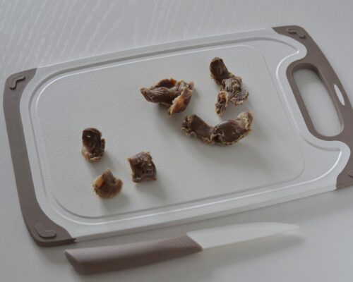 Cut the cooked gizzards