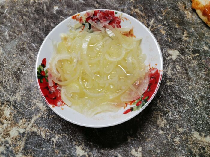 Выкладываем в миску