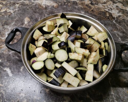 Cut the eggplants