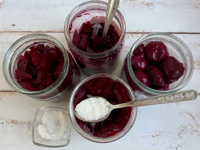 Adaugati sare in borcane