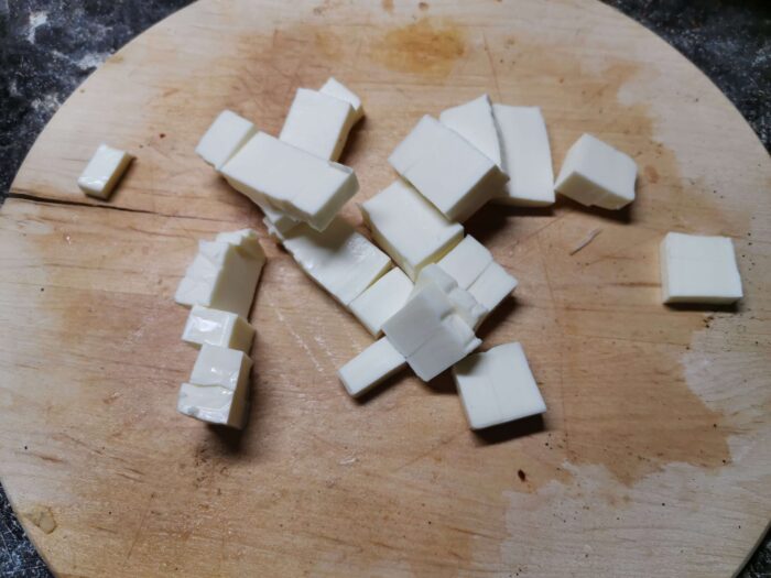 Плавленый сыр кубиками