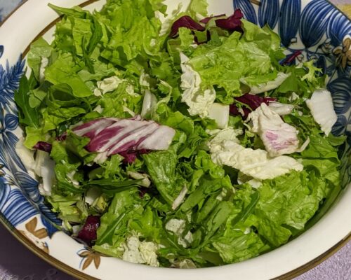 Tear the lettuce leaves