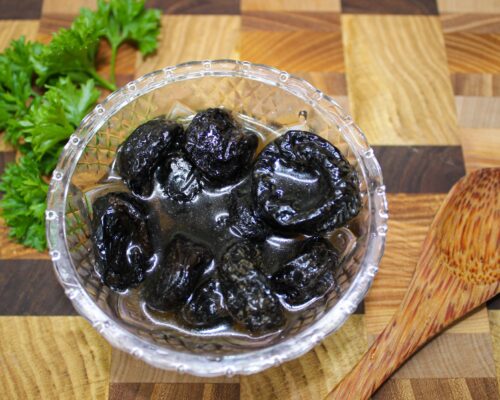 Rinse the prunes