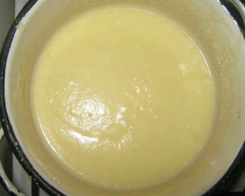Aduceți crema la fiert