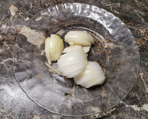 Cut the onion