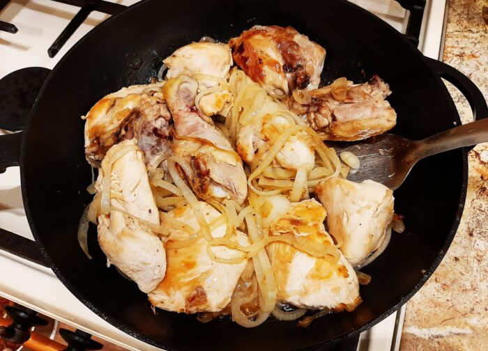 Continue to fry the contents of the pan