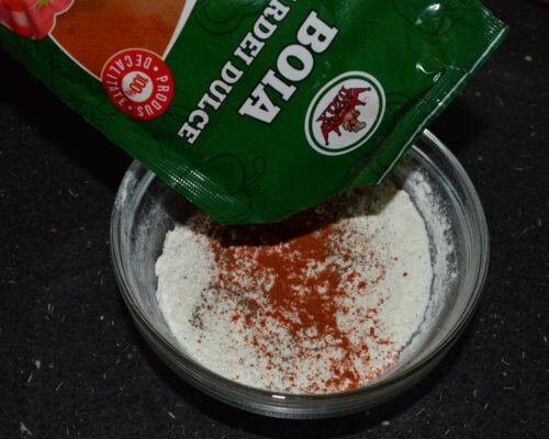 Sprinkle sweet paprika powder