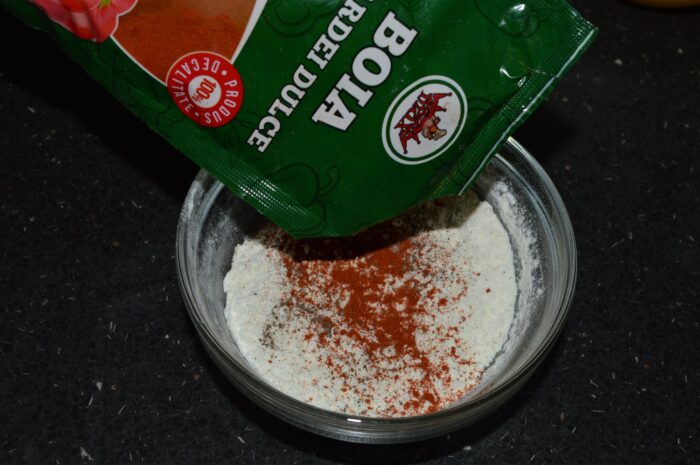 Sprinkle sweet paprika powder