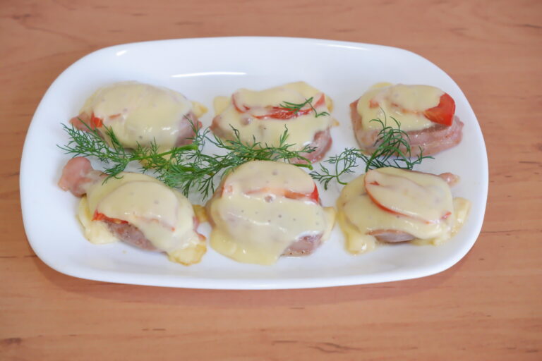 Juicy Baked Pork Medallions