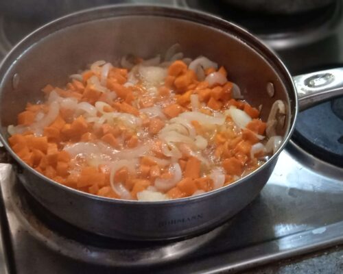 обжаренные овощи и мясо