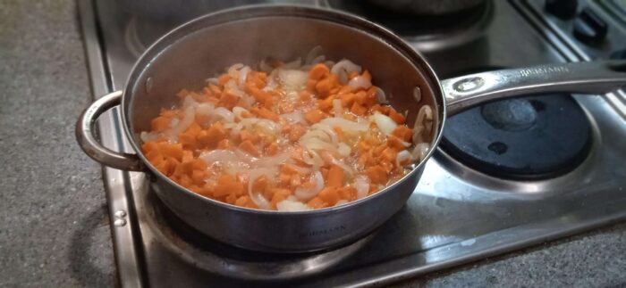 обжаренные овощи и мясо