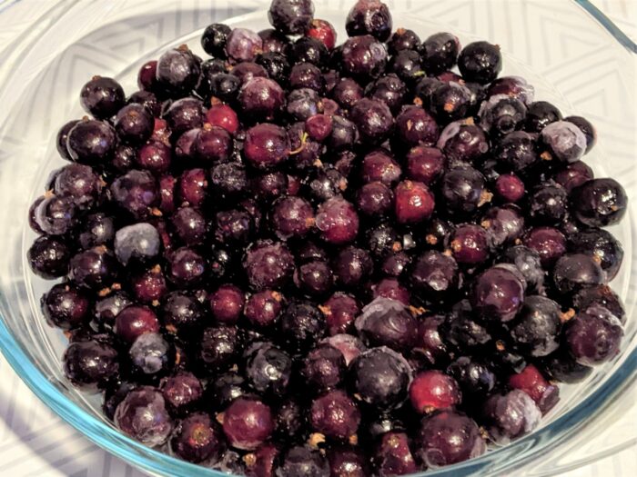 Make the berry layer from frozen currants