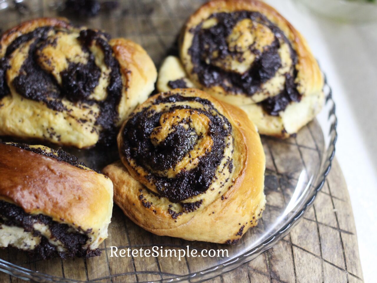 Булочки с маком