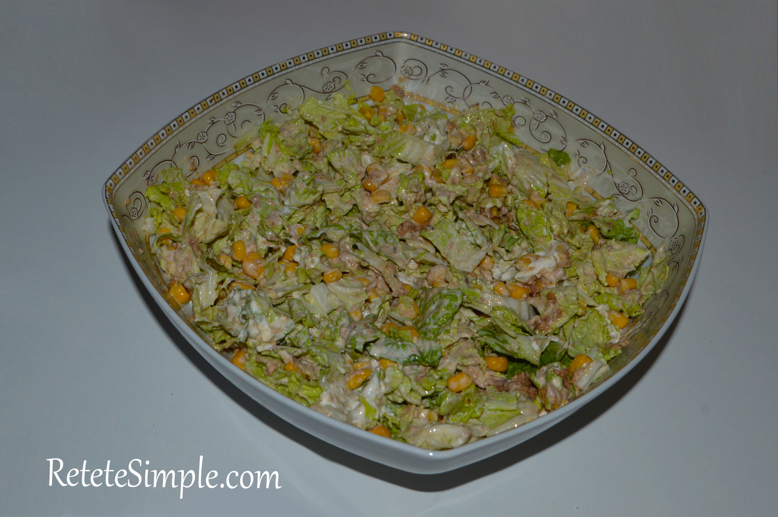 Light cabbage tuna corn salad served with creamy dressing