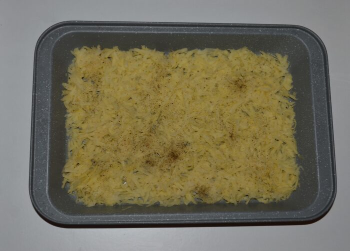 Sprinkle salt and ground black pepper