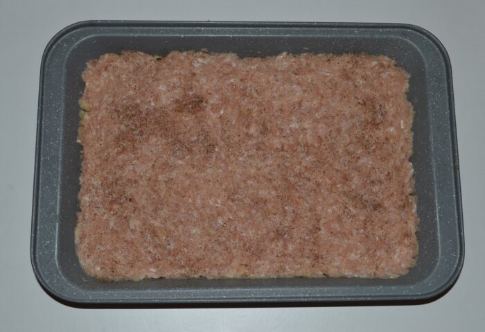 The second layer will be minced chicken