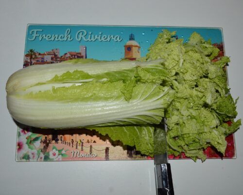 Cut the Chinese cabbage