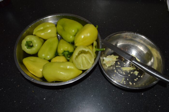 Cut off the top of the pepper