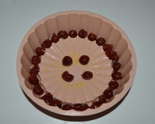 Arrange some of the cherries