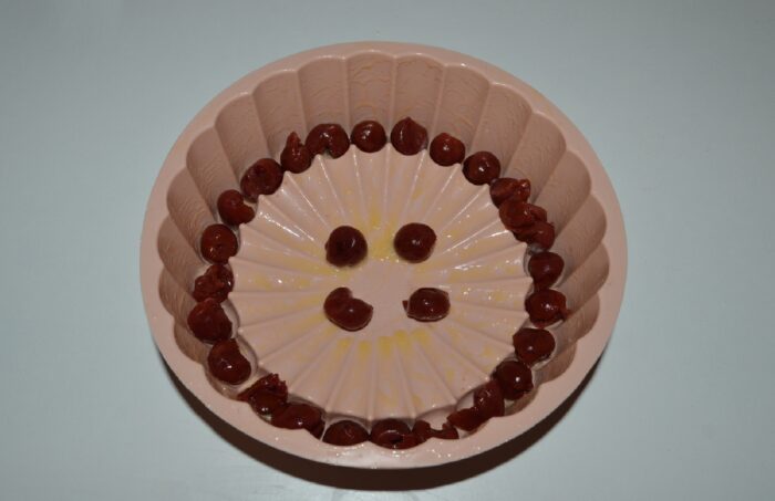 Arrange some of the cherries