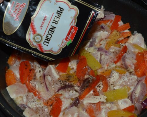 Sprinkle the ground black pepper