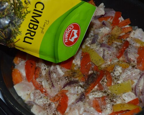 Sprinkle ground thyme