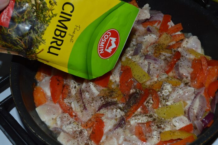 Sprinkle ground thyme